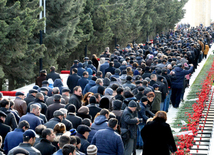 Azerbaijani public honors January 20 tragedy victims’ blessed memory.  Baku, 20 Jan. 2016